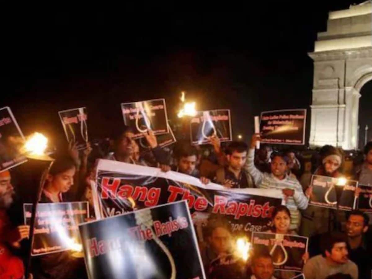 Nirbhaya case, Nirbhaya case in Delhi, Nirbhaya Gangrape in Delhi, Rape Law in India, Nirbhaya Case Impact, Justice Verma Committee, Sexual Harassment Definition, Supreme Court Ruling, Stalking Laws India, Women Safety Rights, निर्भया केस, दिल्ली में निर्भया कांड, निर्भया केस से कांपा देश, कितना बदल गया लड़कियों को देखने, छूने और घूरने का कानून, सुप्रीम कोर्ट, निर्भया रेप कांड के 13 साल पूरे, rape Kanoon Ki Paribhasha, Nirbhaya Kand ke Bad kya hua, Mahila Suraksha Adhikar, Galat Tarike Se Chuna, Pecha Karna Jurm, Rape Law Hindi, Supreme Court Faisla