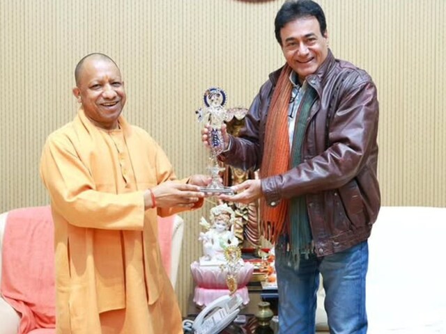 Lord Krishna of 'Mahabharata' got excited after meeting CM Yogi, got a special gift