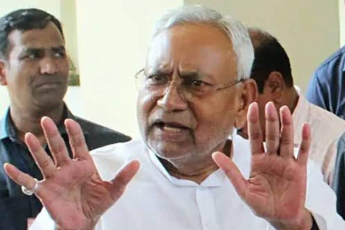 बिहार: नेताओं के ‘डबल इनकम’ पर बड़ा खुलासा राजनीति गर्माई नेता दे रहे सफाई