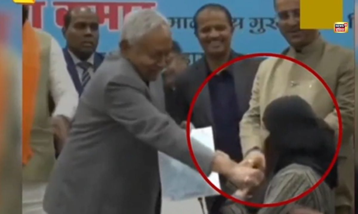 नीतीश ने हटाया हिजाब तो हंगामा हो गया! भड़क गए भाईजान, विपक्ष ने किया हमला