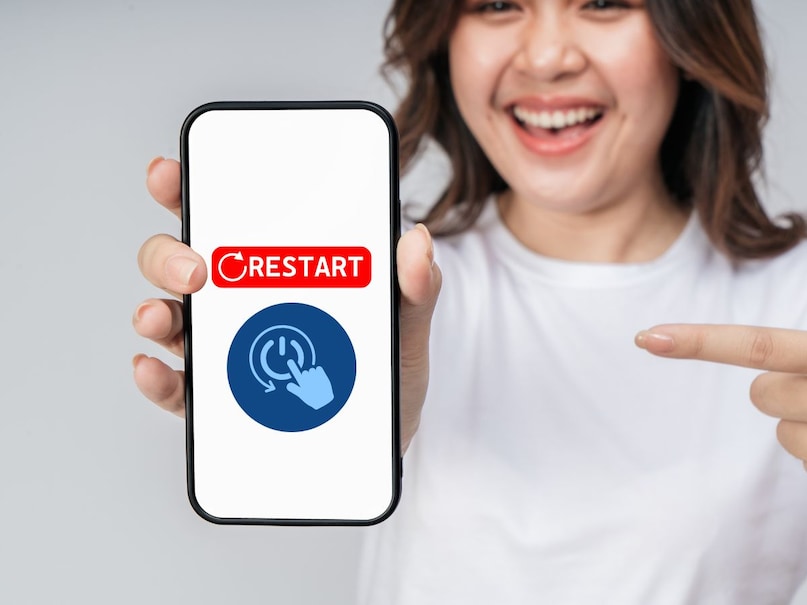 restart phone tips, laptop restart guide,improve device speed,phone security tips,boost laptop performance,फोन रीस्टार्ट कैसे करें,लैपटॉप रीस्टार्ट टिप्स,डिवाइस की स्पीड बढ़ाएं,बैटरी और सुरक्षा सुधार,फोन और लैपटॉप तेज़ करें