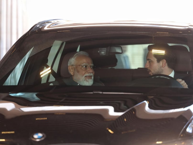 PM Narendra Modi, Ethiopia, Ethiopian Prime Minister, Abiy Ahmed Ali,Addis Ababa Airport, PM Modi Ethiopia visit, range rover, tata range rover, pm modi in range rover, pm modi range rover drive in ethiopia, ethiopia car drive pm modi, range rover news