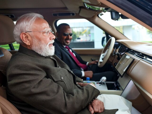 रतन टाटा जिंदा होते तो बहुत खुश होते, PM मोदी की रेंज रोवर वाली तस्वीर कुछ ऐसी