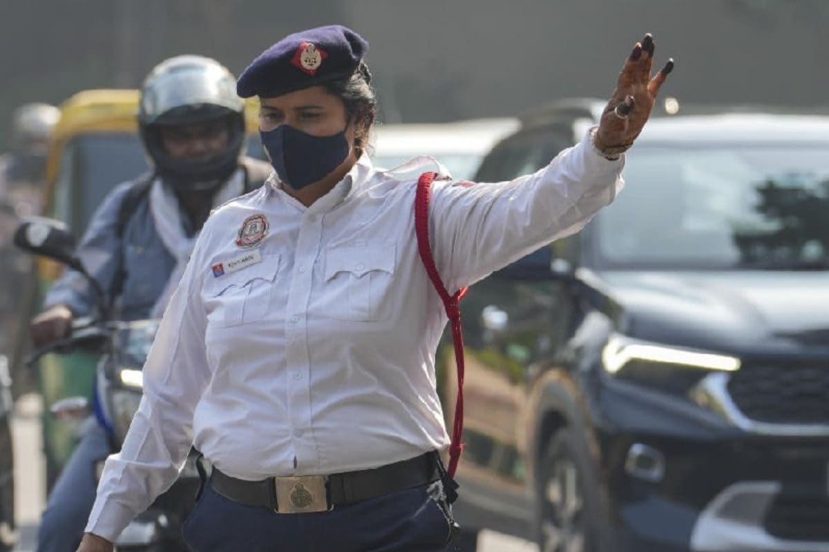 दिल्लीवालो, आज बज के निकलना...IPL मैच के चलते 7 घंटे ये रूट रहेंगे डायवर्ट, कहां जाम, कहां पार्किंग, समझ लें