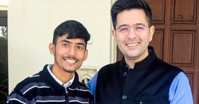 राघव चड्ढा ने ब्लिंकिट के डिलीवरी पार्टनर को लंच के लिए बुलाया.