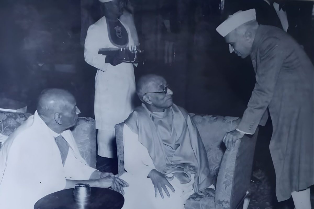 सरदार पटेल की संभाली थी विरासत फिर नेहरू से हुआ मतभेद और छोड़ दी कांग्रेस