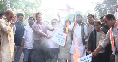 रायपुर में कांग्रेस ने प्रदर्शन किया. 