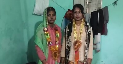 सुपौल के त्रिवेणीगंज में पूजा गुप्ता और काजल कुमारी ने समलैंगिक विवाह कर सोशल मीडिया पर चर्चा बटोरी.