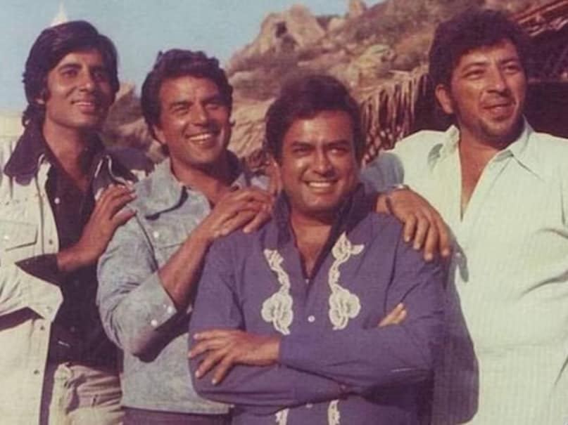 Sholay, Sholay trivia, Sholay started with 4 line idea, Sholay story based on 5 real people, Sholay initially titled was Angaare, Sholay total collection, ramesh Shippy, dharmendra, amitabh bachchan, hema malini, jaya bachchan, sanjeev Kumar, amjad Khan, शोले, शोले ट्रिविया