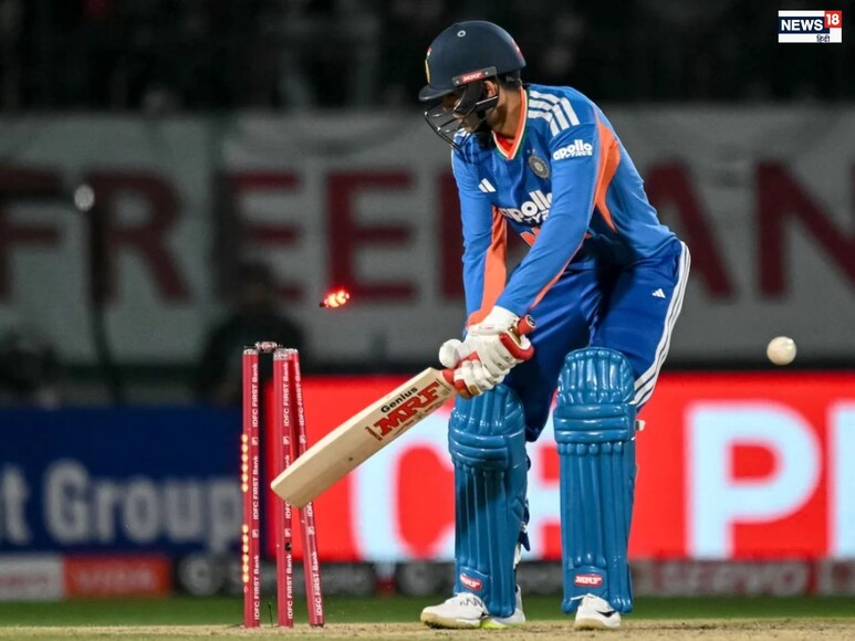 Rishabh Pant, Rishabh Pant odi team, Rishabh Pant may out new Zealand series, Rishabh Pant odi comeback, Rishabh Pant last odi played, ind vs nz, india vs new Zealand, ऋषभ पंत, ऋषभ पंत कमबैक, ऋषभ पंत वनडे क्रिकेट, इंडिया वर्सेस न्यूजीलैंड सीरीज