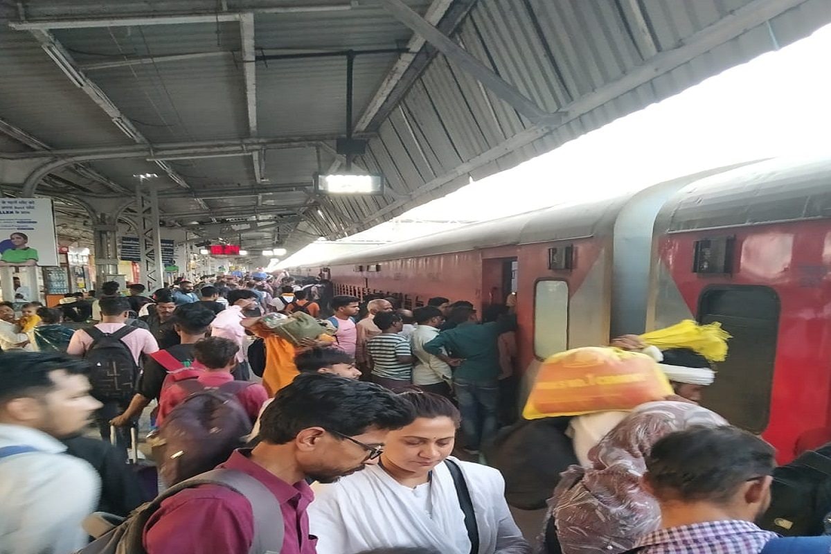 तत्काल में विंडो टिकट लेने का पुराना तरीका भूल जाइए रेलवे ने लिया बड़ा फैसला