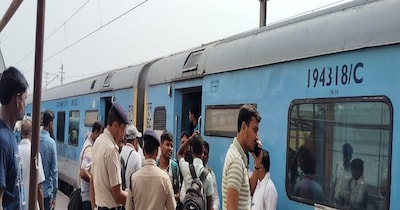 पहले के मुकाबले अधिक संख्‍या में चली ट्रेनें.