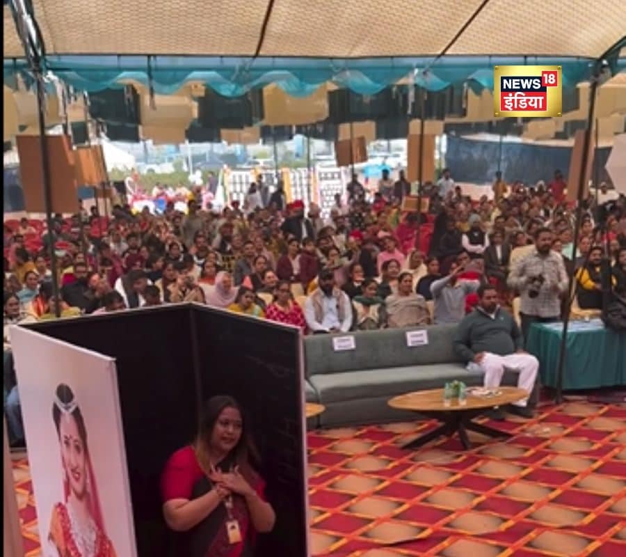 Viral Video: स्टेज तो नहींलेकिन टीचर का ऐसा जोश देखकर आप भी कहेंगे वाह! कमाल कर दिया