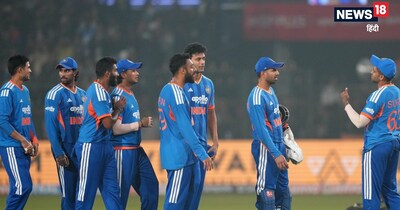 सूर्यकुमार यादव टी20 फॉर्मेट के बेहतरीन खिलाड़ियों में से एक हैं. हालांकि भारतीय कप्तान इस समय अपने करियर की सबसे खराब फॉर्म में हैं. पिछले 14 महीनों में सूर्यकुमार ने एक भी अर्धशतक नहीं लगाया है और उनका स्ट्राइक रेट 125 से नीचे चला गया है. टी20 विश्व कप में टीम को अपने कप्तान से उम्मीद होगी कि वह अच्छा प्रदर्शन करें. उनकी कप्तानी में जीत का प्रतिशत 83 है जो उनके नेतृत्व का सबूत है. लेकिन हर कप्तान खुद उदाहरण बनना चाहता है और सूर्यकुमार भी यही चाहेंगे.