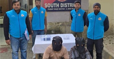 दिल्‍ली पुलिस की स्‍पेशल टीम ने 21 लाख रुपये मूल्‍य का सोना और अन्‍य चीज की चोरी के मामले को सुलझा लिया है.