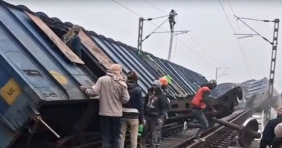 शनिवार रात जमुई में मालगाड़ी दुर्घटनाग्रस्त हो गई थी.