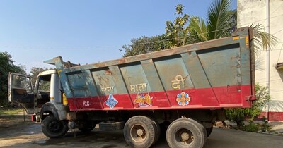 मुंगेर पुलिस ने संग्रामपुर में गिट्टी लदे हाइवा से 513 कार्टून अंग्रेजी शराब बरामद की, अरुणाचल प्रदेश से बिहार लाई जा रही थी