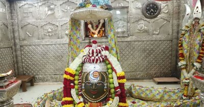 उज्‍जैन में महाकाल मंदिर की व्‍यवस्‍था को लेकर सांसद ने बड़े सवाल उठाए हैं. 