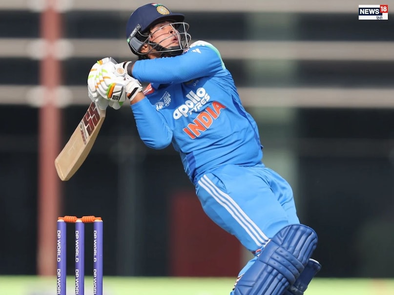 Vaibhav Suryavanshi, sachin Tendulkar, Ajit agarkar, Shashi Tharoor, Vaibhav Suryavanshi Century, Vaibhav Suryavanshi century Vijay hazare trophy, Vaibhav Suryavanshi hundred, Vaibhav Suryavanshi hits hundred, Vijay hazare trophy, वैभव सूर्यवंशी, वैभव सूर्यवंशी शतक, वैभव सूर्यवंशी सेंचुरी विजय हजारे ट्रॉफी,शशि थरुर 