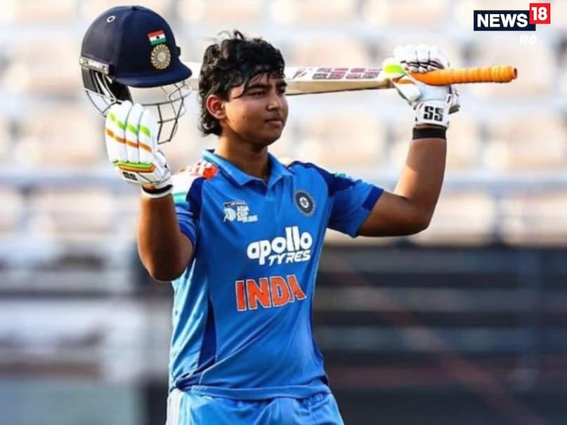 Vaibhav Suryavanshi, sachin Tendulkar, Ajit agarkar, Shashi Tharoor, Vaibhav Suryavanshi Century, Vaibhav Suryavanshi century Vijay hazare trophy, Vaibhav Suryavanshi hundred, Vaibhav Suryavanshi hits hundred, Vijay hazare trophy, वैभव सूर्यवंशी, वैभव सूर्यवंशी शतक, वैभव सूर्यवंशी सेंचुरी विजय हजारे ट्रॉफी,शशि थरुर 