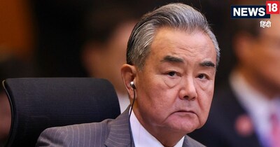 चीन के विदेश मंत्री वांग यी ने दावा किया कि ऑपरेशन सिंदूर के दौरान भारत-पाकिस्‍तान के बीच बीजिंग ने मध्‍यस्‍थता की थी. (फाइल फोटो/AP)