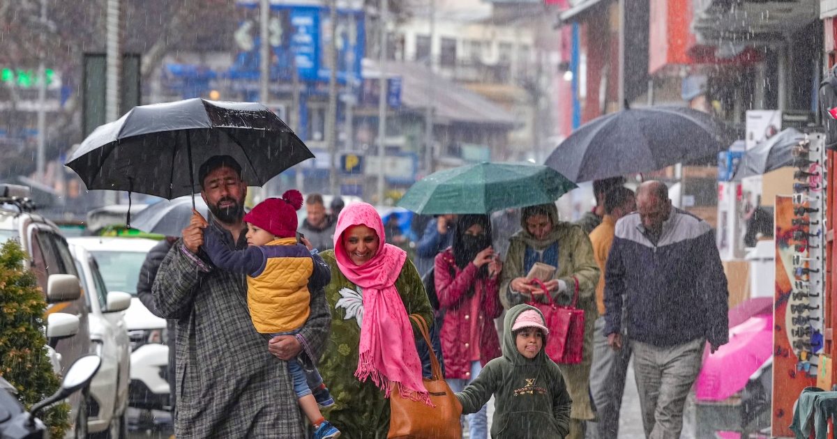श्रीनगर में इस बार की सर्दियों की सबसे गर्म रात, क्‍यों बढ़ गया टेम्‍प्रेचर?