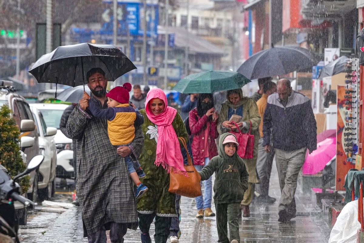 श्रीनगर में इस बार की सर्दियों की सबसे गर्म रात क्‍यों बढ़ गया टेम्‍प्रेचर