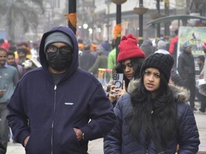 मौसम विभाग ने कोहरे को लेकर ऑरेंज अलर्ट जारी किया है. (पीटीआई)