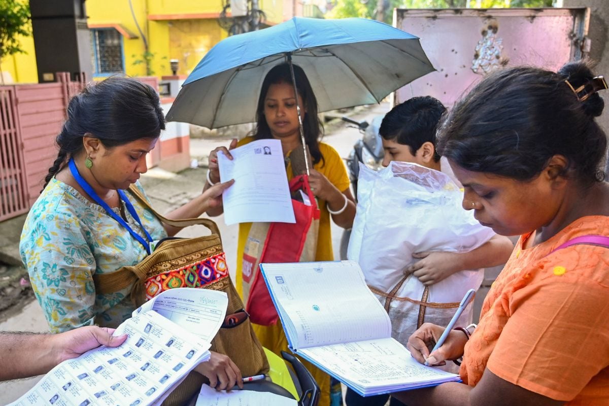 SIR में क‍िसके काटे जा रहे नाम CJI के सामने EC ने खोल द‍िया कच्‍चा च‍िट्ठा