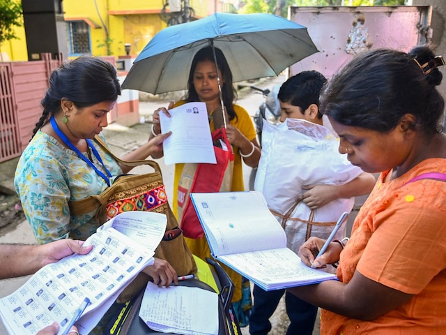 SIR में क‍िसके काटे जा रहे नाम? CJI के सामने EC ने खोल द‍िया कच्‍चा च‍िट्ठा