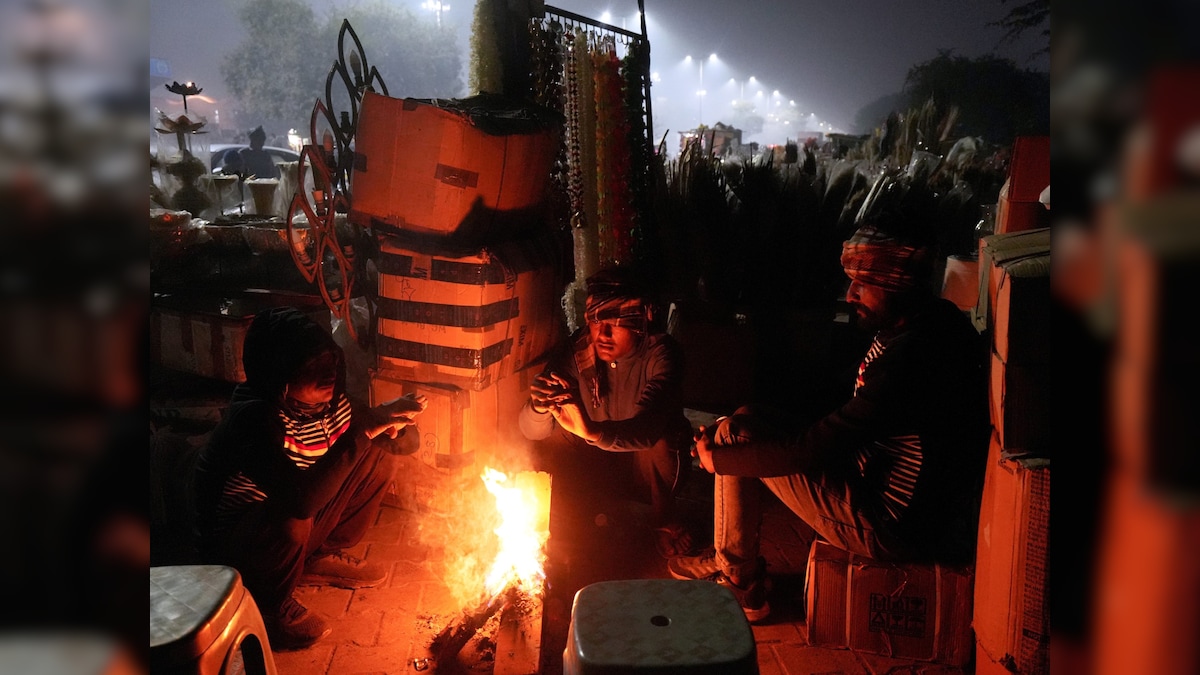 कोहरे-धुंध के बीच मौसम का अजब गेम, IMD की आई चेतावनी, दिल्ली के लिए बुरी खबर