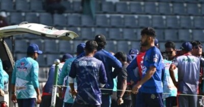 महबूब अली जकी प्री मैच से पहले अचानक गिर गए. 