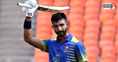 देवदत्त पडिक्कल ने कर्नाटक के लिए ठोकी दमदार सेंचुरी