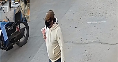 आरोपी विशाल रघुवंशी इत्र लगाकर लड़कियों का पीछा करता था.