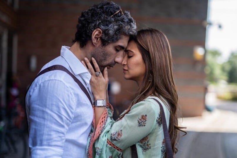 2014 में 'सुपर रंगा' के लिए उन्हें SIIMA क्रिटिक्स अवॉर्ड फॉर बेस्ट एक्ट्रेस – कन्नड़ भी मिला, जिसके बाद कृति कन्नड़ सिनेमा की सबसे पॉपुलर सेलेब्रिटीज में शुमार हो गईं. एक्ट्रेस ने साल 2016 में ‘राज रीबूट’ के साथ हिंदी फिल्मों में कदम रखा. इस फिल्म में वो इमरान हाशमी के साथ नजर आए थे 2014 में 'सुपर रंगा' के लिए उन्हें SIIMA क्रिटिक्स अवॉर्ड फॉर बेस्ट एक्ट्रेस – कन्नड़ भी मिला, जिसके बाद कृति कन्नड़ सिनेमा की सबसे पॉपुलर सेलेब्रिटीज में शुमार हो गईं. एक्ट्रेस ने साल 2016 में ‘राज रीबूट’ के साथ हिंदी फिल्मों में कदम रखा. इस फिल्म में वो इमरान हाशमी के साथ नजर आए थे