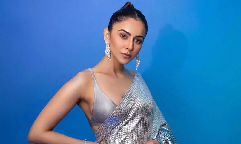 रकुल प्रीत ने साउथ और बॉलीवुड फिल्मों में अपने दम पर खूब शोहरत और दौलत कमाई. एक्ट्रेस करीबन 49 करोड़ की संपत्ति की मालकिन हैं.