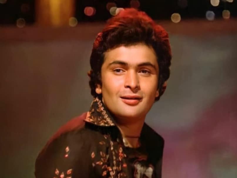 “He (Rishi Kapoor) said there was this director called Raj Kapoor. He narrated a film to me and then told me that there were 2–3 days of night shooting required. I left that film for three nights. and here you are telling me that the entire film is set at night?” remembered Rakesh Omprakash Mehra. 