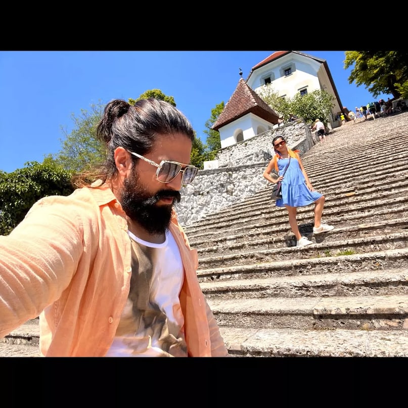 After KGF Chapter 1, Yash added a luxurious duplex in Bengaluru near Windsor Manor to his real estate holdings. The property is valued at nearly Rs 4 crore. (Image: Instagram)