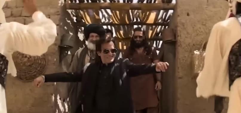 Golden Tobacco Factory, Vile Parle, Mumbai: A large-scale dance sequence was shot at the Golden Tobacco Factory in Vile Parle. The location introduces a rare moment of heightened colour and energy in the film. The industrial setting provides a strong visual contrast while staying consistent with Dhurandhar’s overall tone. (File Photo) Golden Tobacco Factory, Vile Parle, Mumbai: A large-scale dance sequence was shot at the Golden Tobacco Factory in Vile Parle. The location introduces a rare moment of heightened colour and energy in the film. The industrial setting provides a strong visual contrast while staying consistent with Dhurandhar’s overall tone. (File Photo)