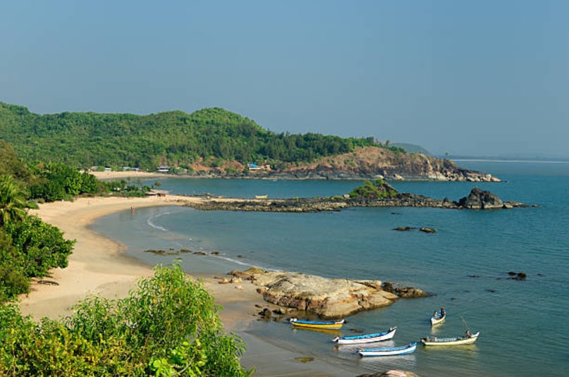 Om Beach, Karnataka: Shaped like the sacred “Om” symbol, Om Beach in Gokarna offers tranquility and scenic beauty. Surrounded by rocky cliffs and coconut palms, it’s ideal for meditation, swimming, and exploring hidden coves along Karnataka’s pristine coastline. Om Beach, Karnataka: Shaped like the sacred “Om” symbol, Om Beach in Gokarna offers tranquility and scenic beauty. Surrounded by rocky cliffs and coconut palms, it’s ideal for meditation, swimming, and exploring hidden coves along Karnataka’s pristine coastline.