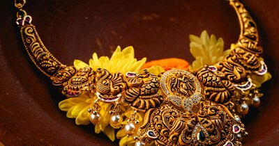 इसके अलावा, लॉन्ग टर्म रुझान हमेशा वृद्धि की ओर ही रहता है. हालांकि, निवेशकों को सोच-समझकर निर्णय लेना चाहिए. विशेषज्ञों का सुझाव है कि निवेश अलग-अलग तरीकों से किया जाना चाहिए, न कि एक ही चीज में.