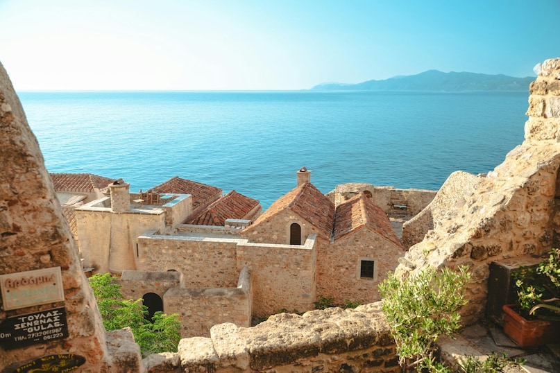 Greece: Greece stuns with its sun soaked islands, crystalline seas, and dramatic cliffs. From Santorini’s iconic sunsets to hidden villages and ancient ruins, it’s a scenic dream for lovers of sea views, history, and island hopping adventures.