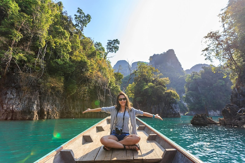 Thailand: Thailand pairs lush jungles, limestone cliffs, tranquil beaches, and vibrant cities to create a natural mosaic. Tropical islands like Phuket and Krabi offer unforgettable seaside views and waterfront adventures.