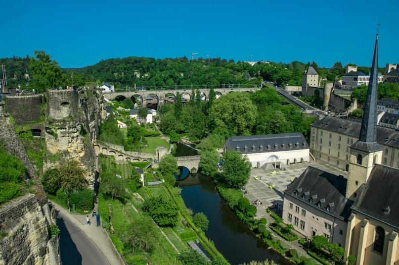 In Luxembourg, women not only enjoy strong job opportunities and career growth, they actually earn slightly more than men. This small nation achieved gender pay equality and celebrates the women leading the way. 