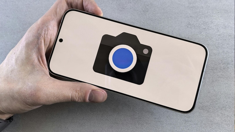 कॅमेरा म्हटलं की त्याचं काम काय तर एक तर फोटो काढणं आणि दुसरं व्हिडीओ. बहुतेक लोक चांगल्या कॅमेऱ्याचा स्मार्टफोन याच कामासाछी घेतात. पण तुम्हाला आश्चर्य वाटेल खरंतर फोन कॅमेरा फक्त फोटो आणि व्हिडिओ काढण्यासाठी नसतो. तो इतर अनेक कामांसाठी वापरला जाऊ शकतो.