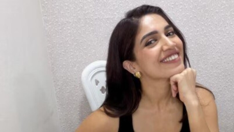 एक्ट्रेस ने अपने करियर में कई बड़े मेकर्स के साथ काम किया था, लेकिन उन्होंने अपने 11 साल के करियर में सिर्फ 3 ही हिट फिल्में दी हैं. एक्ट्रेस को लेटेस्ट सीरीज के इतना ट्रोल किया गया कि वो नेगेटिविटी से परेशान हो गईं.