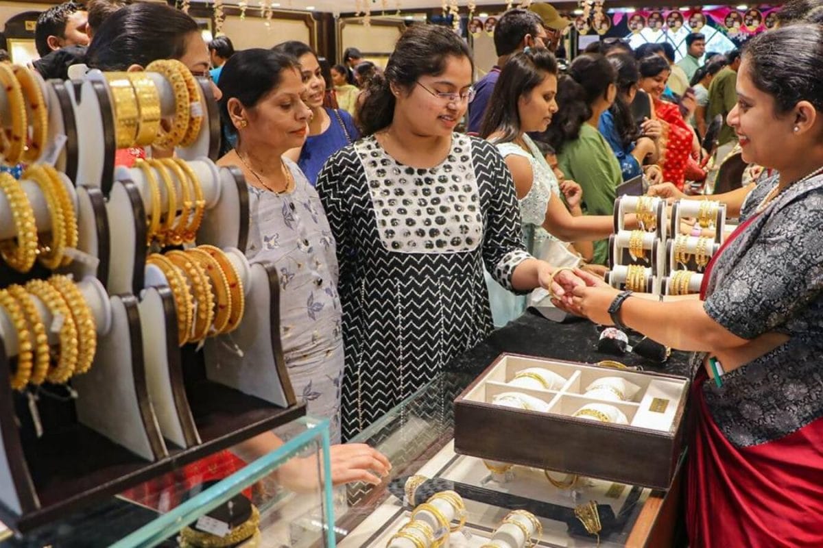 Gold-Silver Purity: आपके घर में रखा सोना-चांदी असली है या नकली? इन तरीकों से मिनटों में करें पहचान, जानें