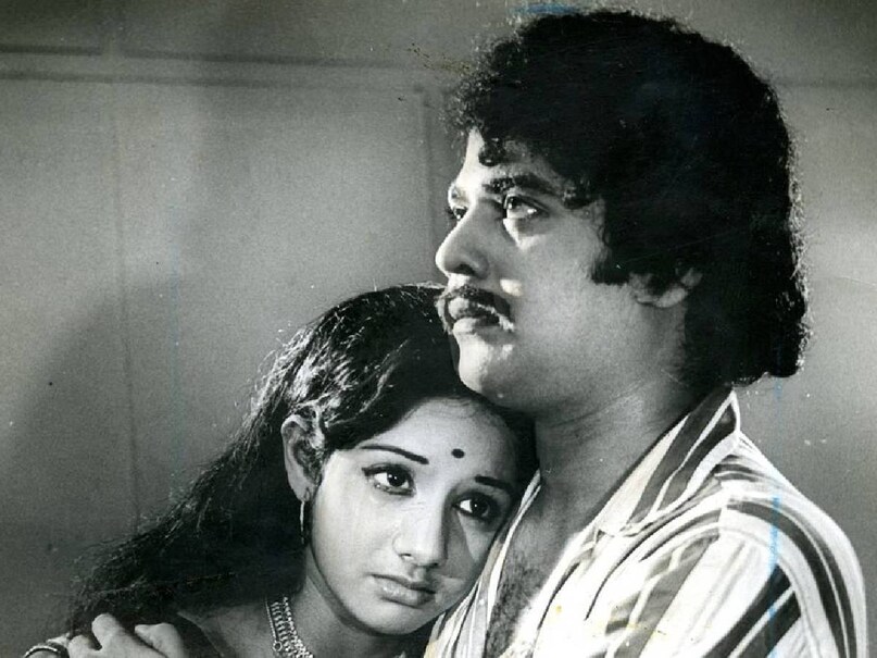 खदीजा सुधीर से उम्र में 15 साल बड़ी थीं. कोडंबक्कम में दोनों का लिव-इन रिलेशनशिप किसी से छुपा नहीं था. सुधीर ने उस रिश्ते को कभी नकारा नहीं, लेकिन वक्त बदला—फिल्में कम होती गईं, काम के साथ-साथ ज़िंदगी की स्थिरता भी डगमगाने लगी. 