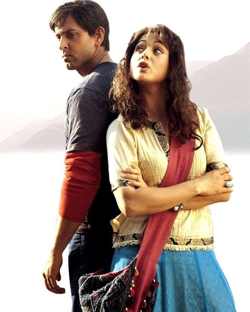 रोमिला दत्ता – लक्ष्य (2004): असल जिंदगी की पत्रकार बरखा दत्त से प्रेरित इस किरदार में प्रीति ने करगिल युद्ध कवर करने वाली जुझारू टीवी रिपोर्टर का रोल निभाया. उनका शॉर्ट हेयर लुक और मजबूत व्यक्तित्व उस दौर की युवतियों के लिए स्टाइल स्टेटमेंट बन गया था. रोमिला दत्ता – लक्ष्य (2004): असल जिंदगी की पत्रकार बरखा दत्त से प्रेरित इस किरदार में प्रीति ने करगिल युद्ध कवर करने वाली जुझारू टीवी रिपोर्टर का रोल निभाया. उनका शॉर्ट हेयर लुक और मजबूत व्यक्तित्व उस दौर की युवतियों के लिए स्टाइल स्टेटमेंट बन गया था.