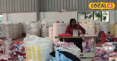 ऐसी महिलाएं जो घर की जिम्मेदारियों और गरीबी के कारण बाहर काम नहीं कर पाती थीं, उन्हें यहां रोजगार दिया गया. आज इस फैक्ट्री में करीब 20 महिलाएं काम कर रही हैं और आत्मनिर्भर बनकर अपने परिवार का सहारा बन चुकी हैं. इन महिलाओं में कई दिव्यांग महिलाएं भी शामिल हैं. समाज में जिन्हें अक्सर नजरअंदाज कर दिया जाता है सुधांशु ने उन्हीं महिलाओं को आगे बढ़ने का मौका दिया.